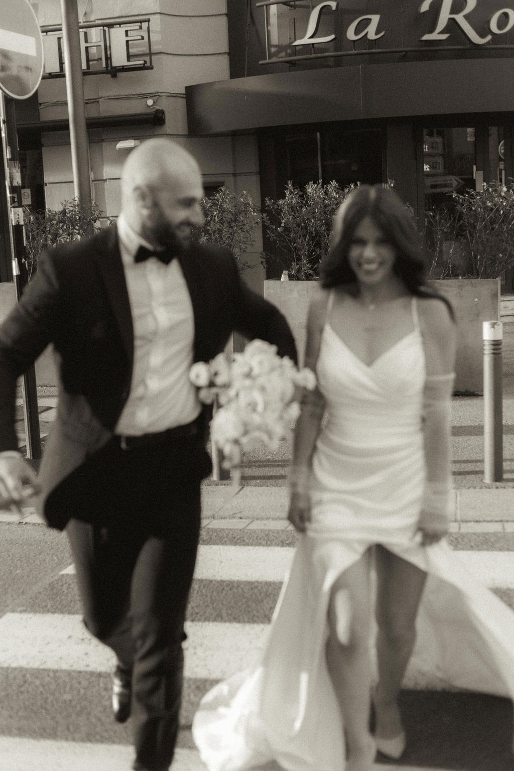 des mariés heureux grace a leur wedding planner promesses qui a tout organiser