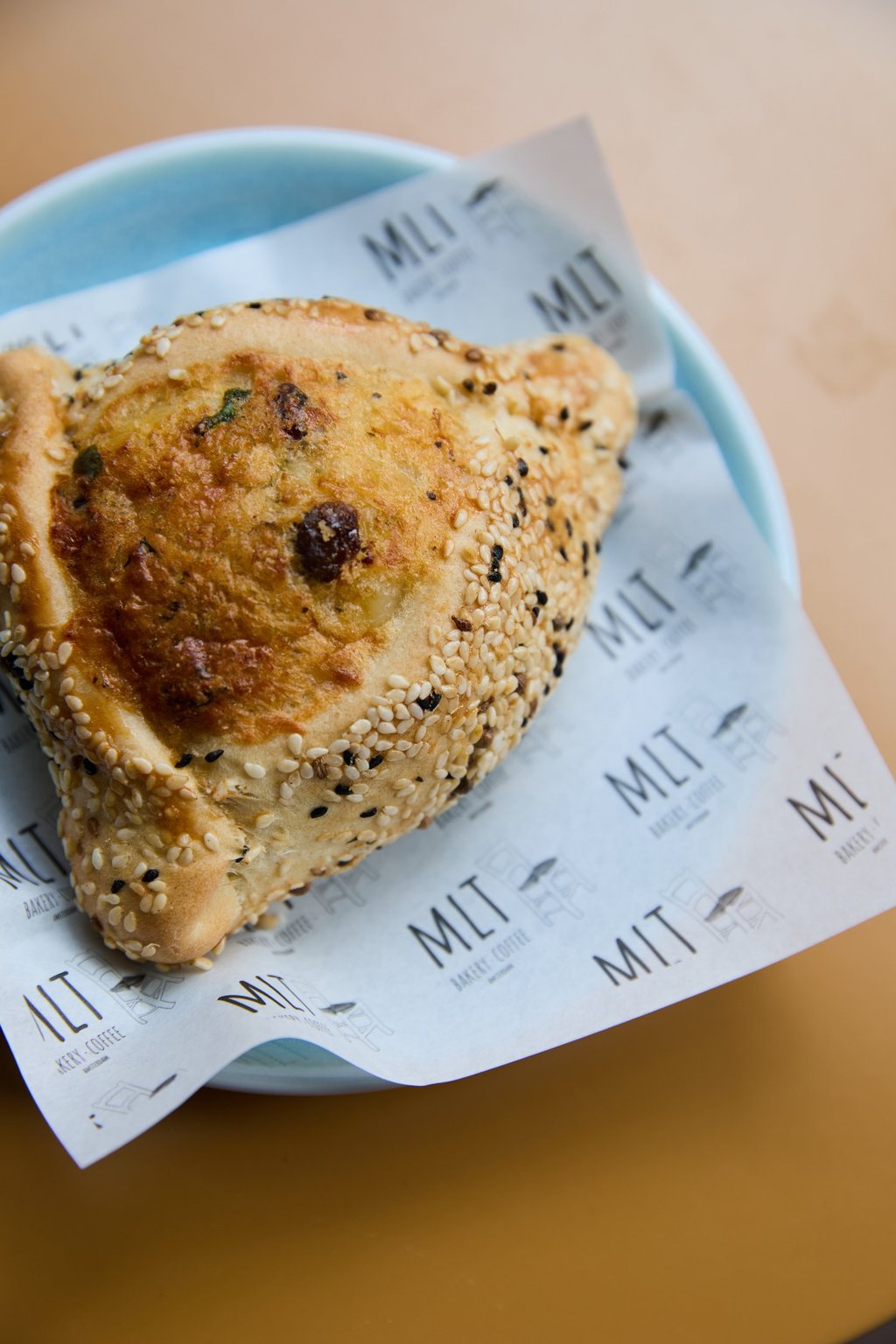 sunny bun amsterdam feta cheese halloumi grape