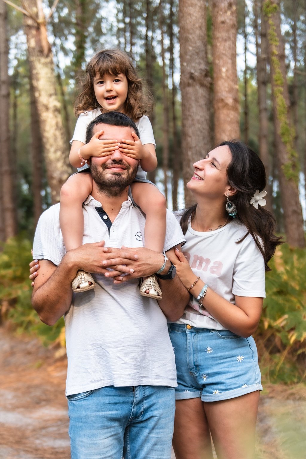 photo de famille en forêt à Toulouse