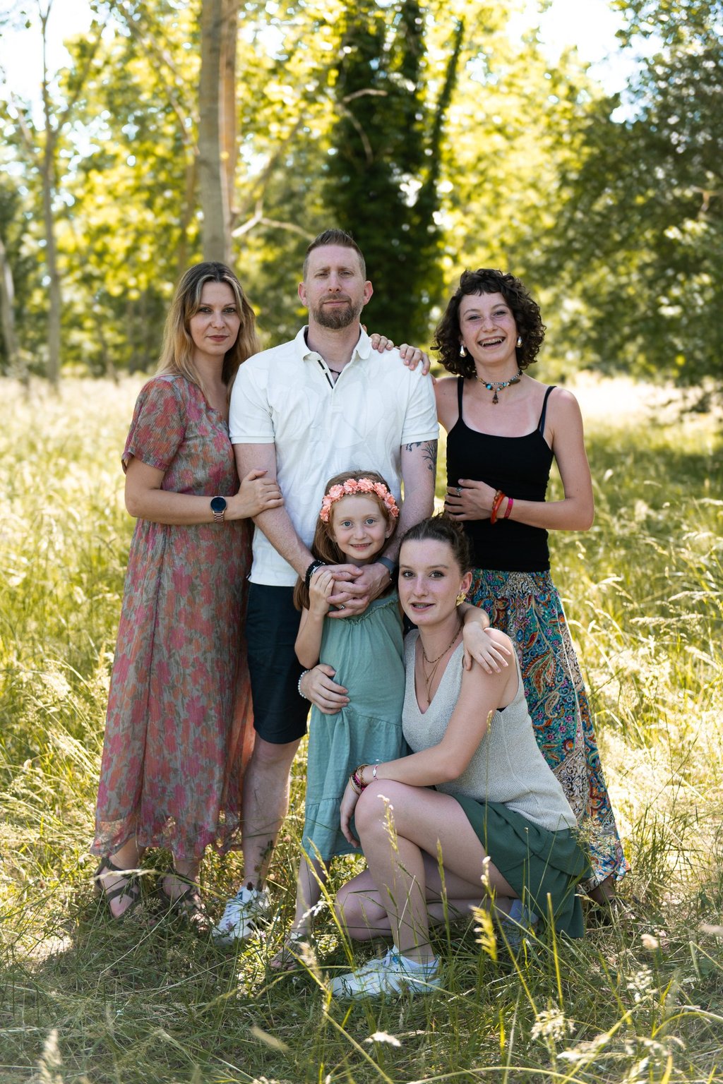 photo de famille en extérieur à Fenouillet