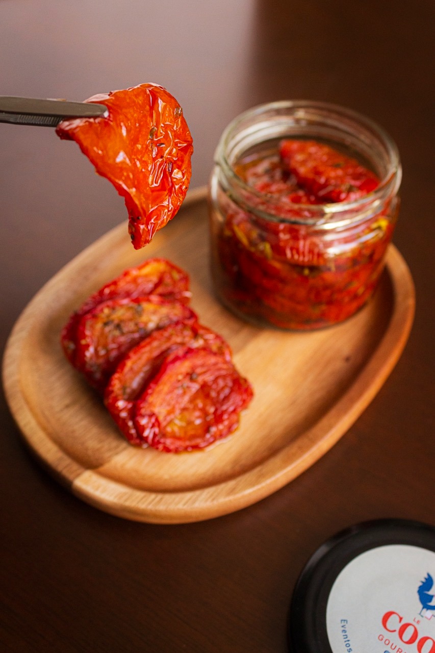 Tomates confitados de la casa