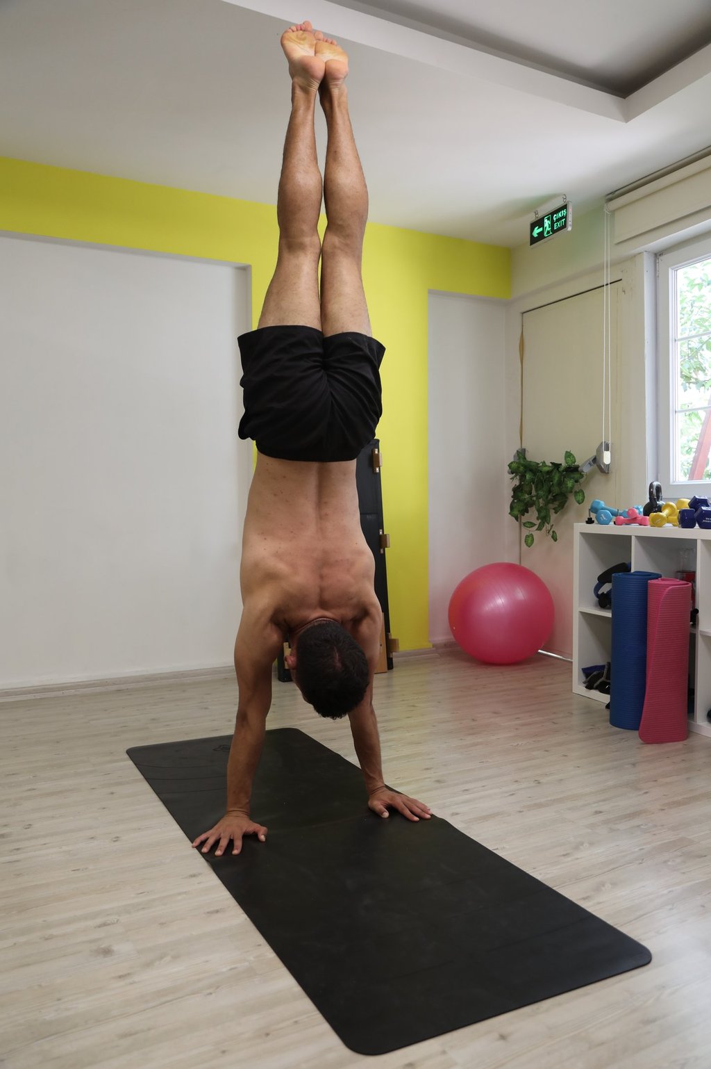 Handstand