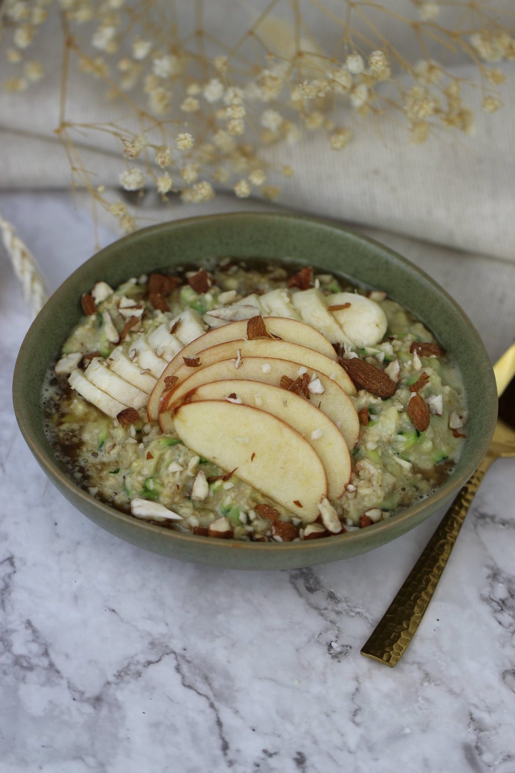 Köstlicher Zucchini Porridge: Einfach, geschmackvoll und wohlschmeckend. Ein wahrer Genuss!