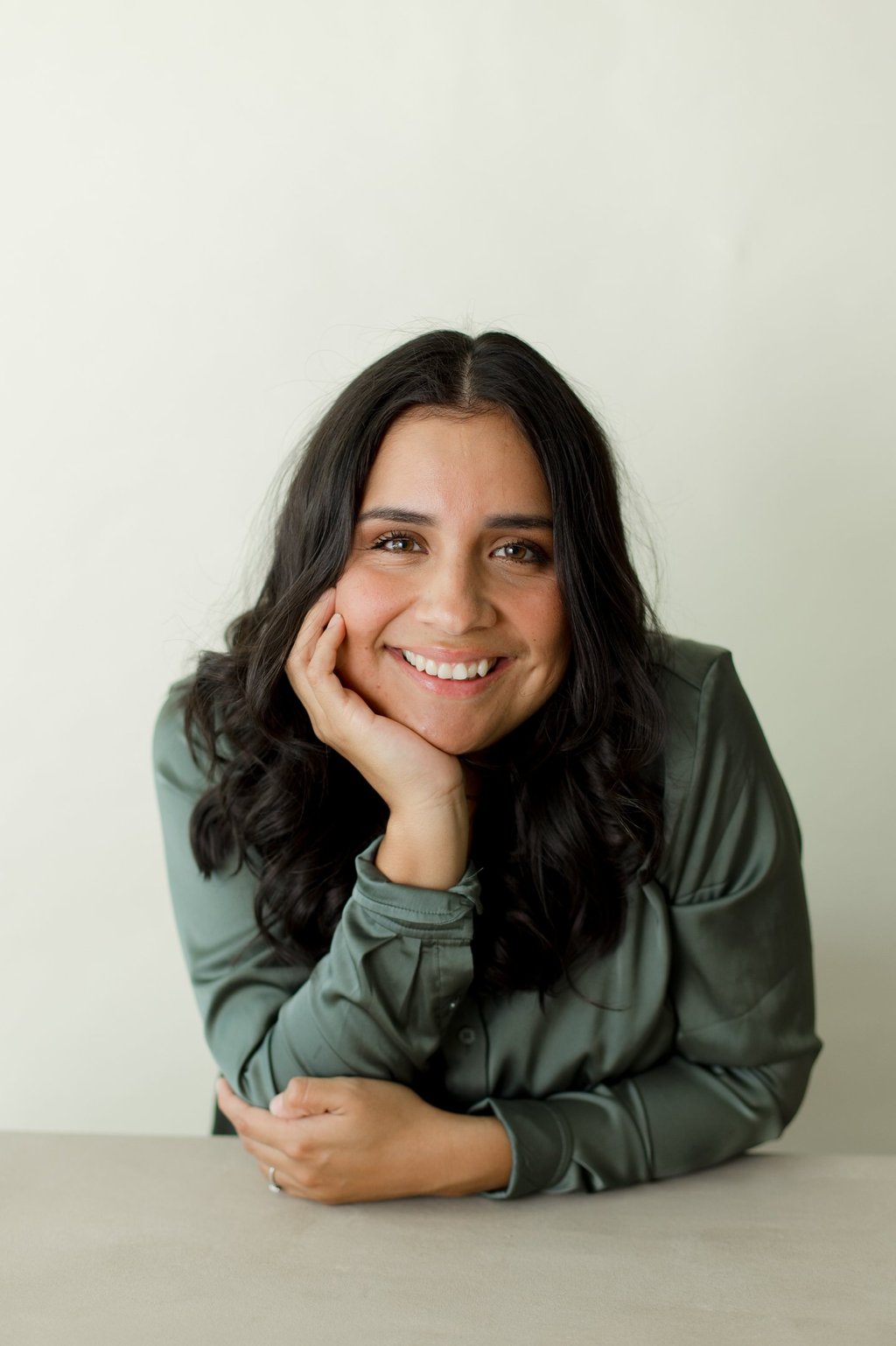 Jessica Gutierrez doing couples therapy in Lexington Massachussetts