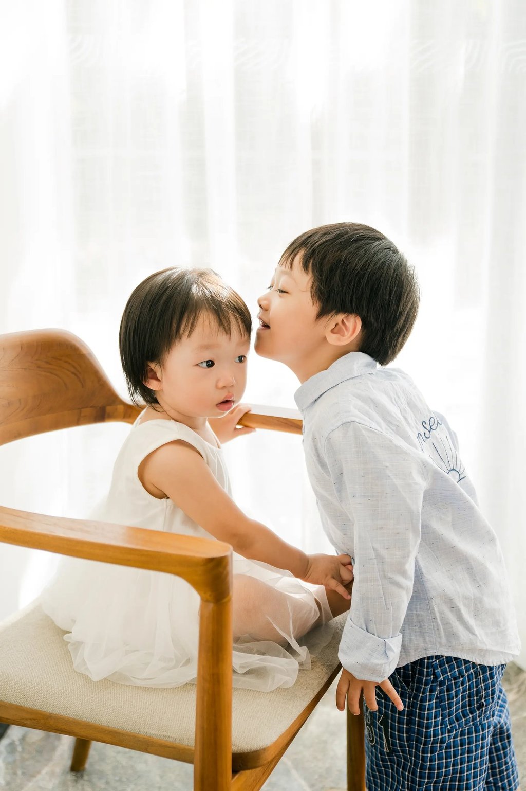 Stefy family sibling interaction at Renaissance Uluwatu Bali