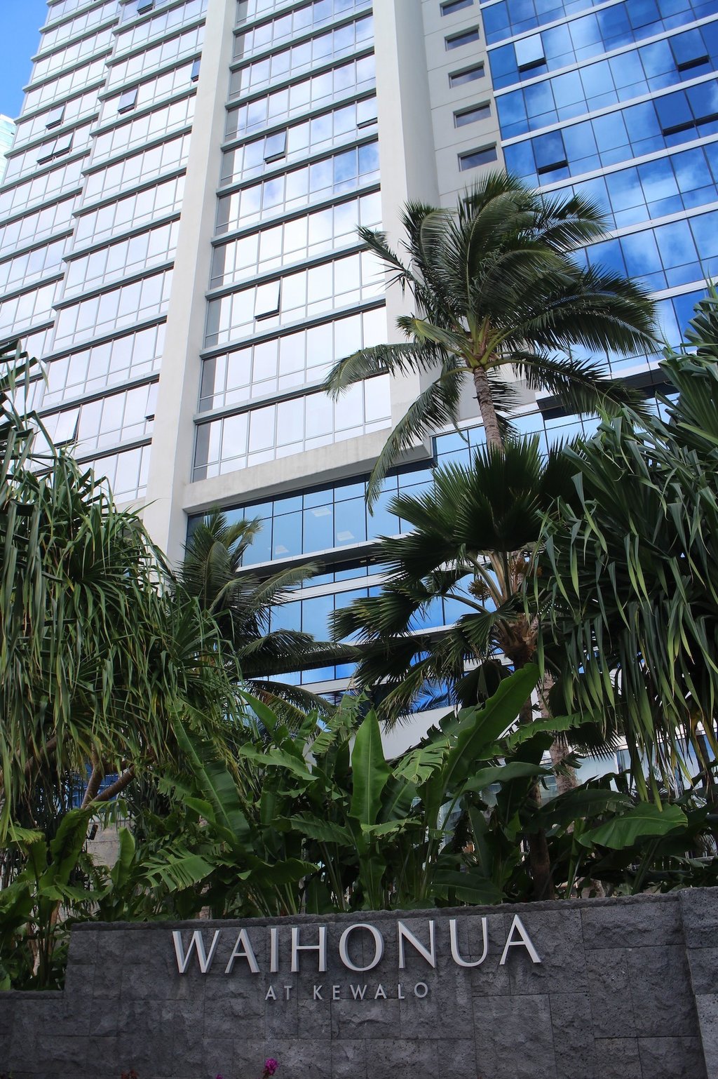 waihonua at kewalo entrance