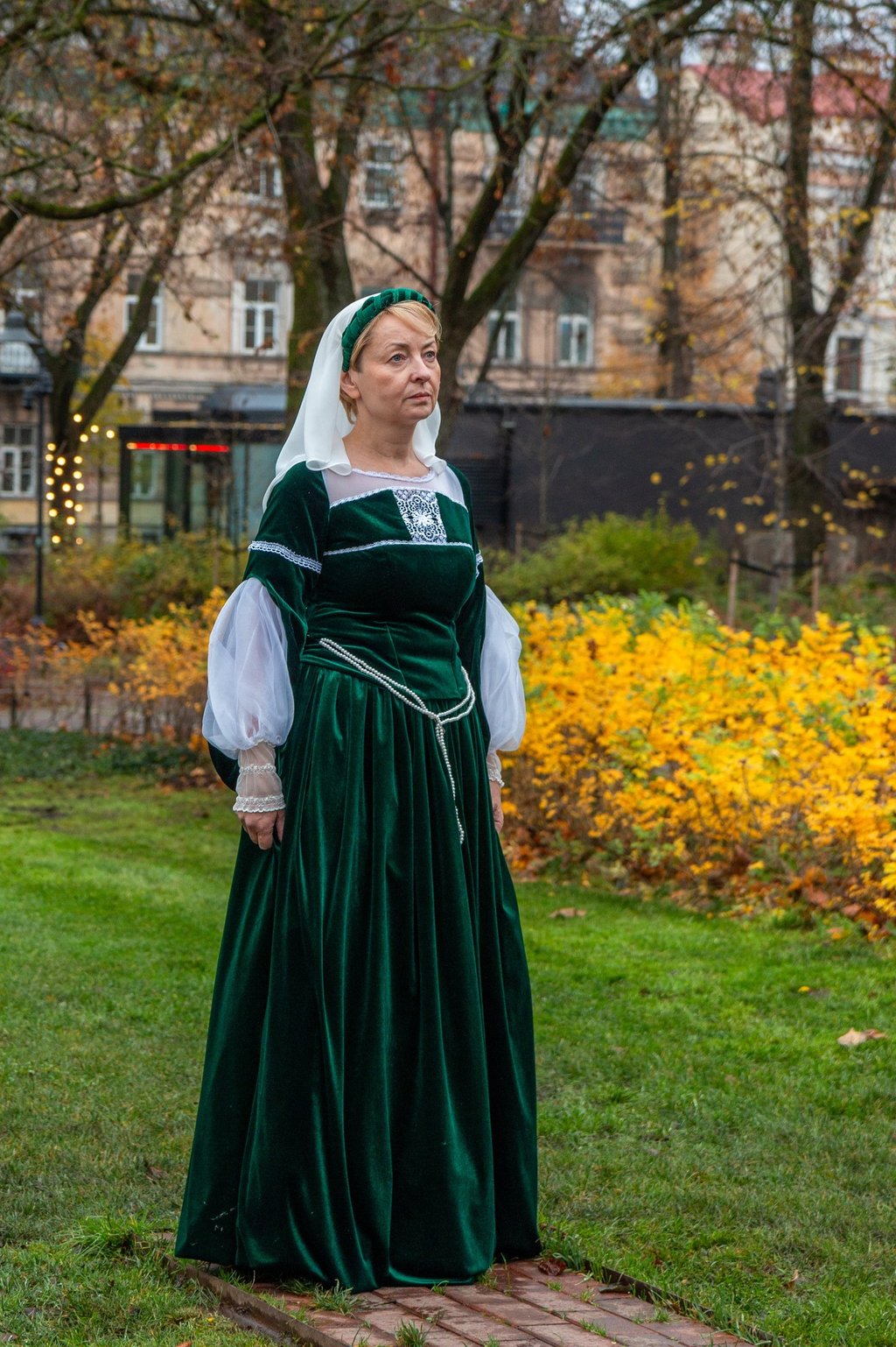 Moteriškas renesanso kostiumas