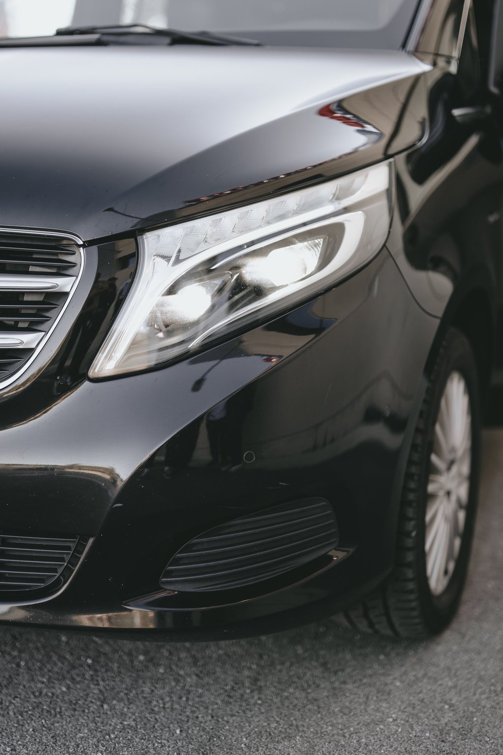 Professional long distance transfer services in Thessaloniki with luxury Mercedes V-Class.