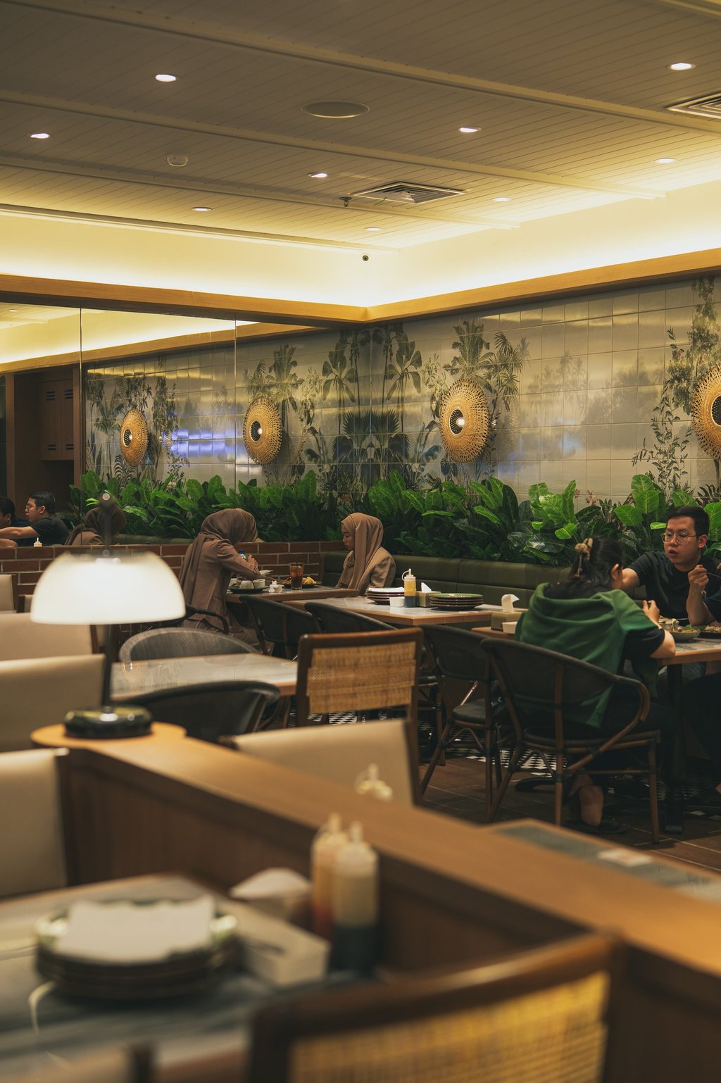 crowds having lunch at Malaya Cafe Batam