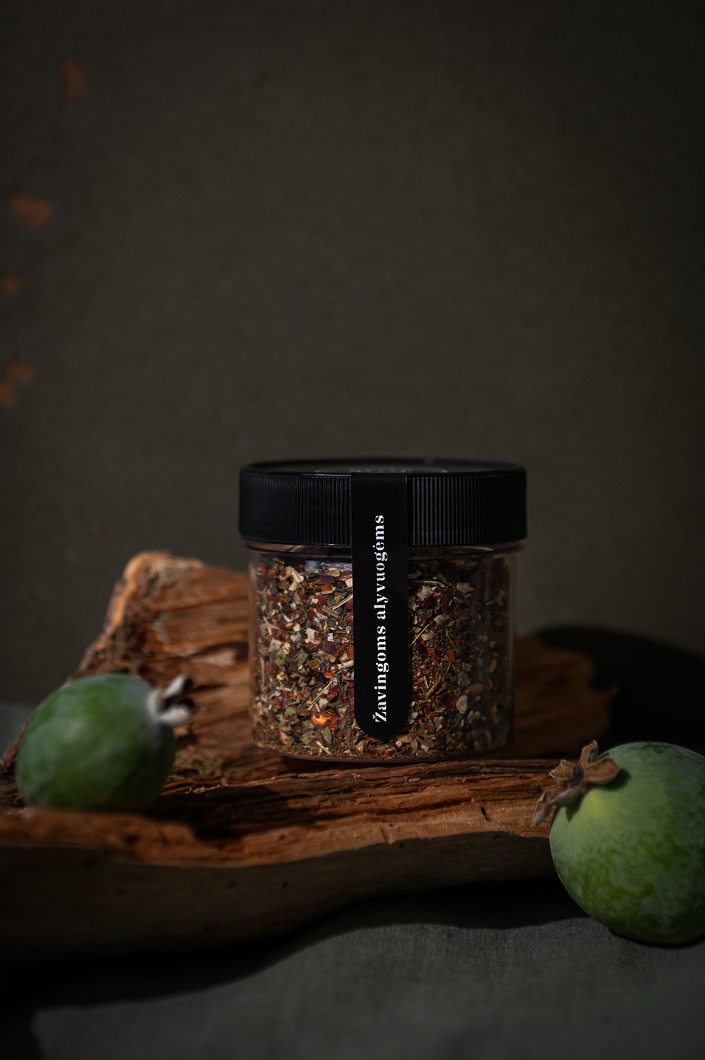 Maisto fotografija Vilniuje – desertai ant spalvoto fono  Profesionali maisto fotosesija socialiniams tinklams