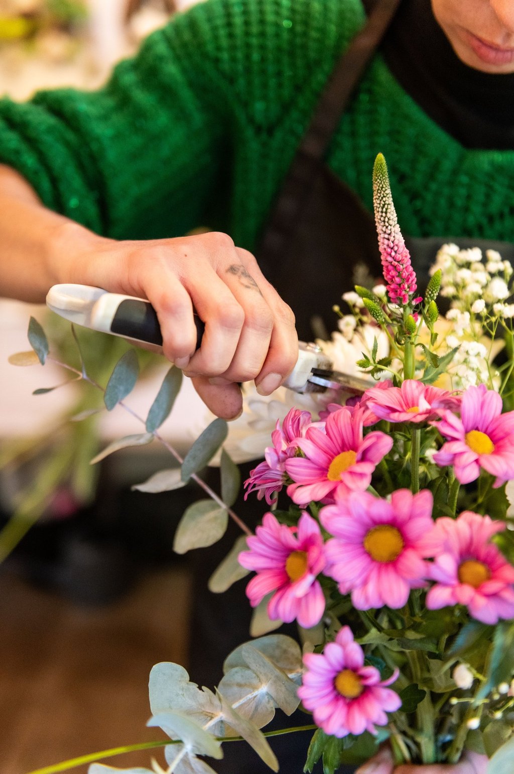 photo fleuriste en train de travailler, séance photo reportage métier