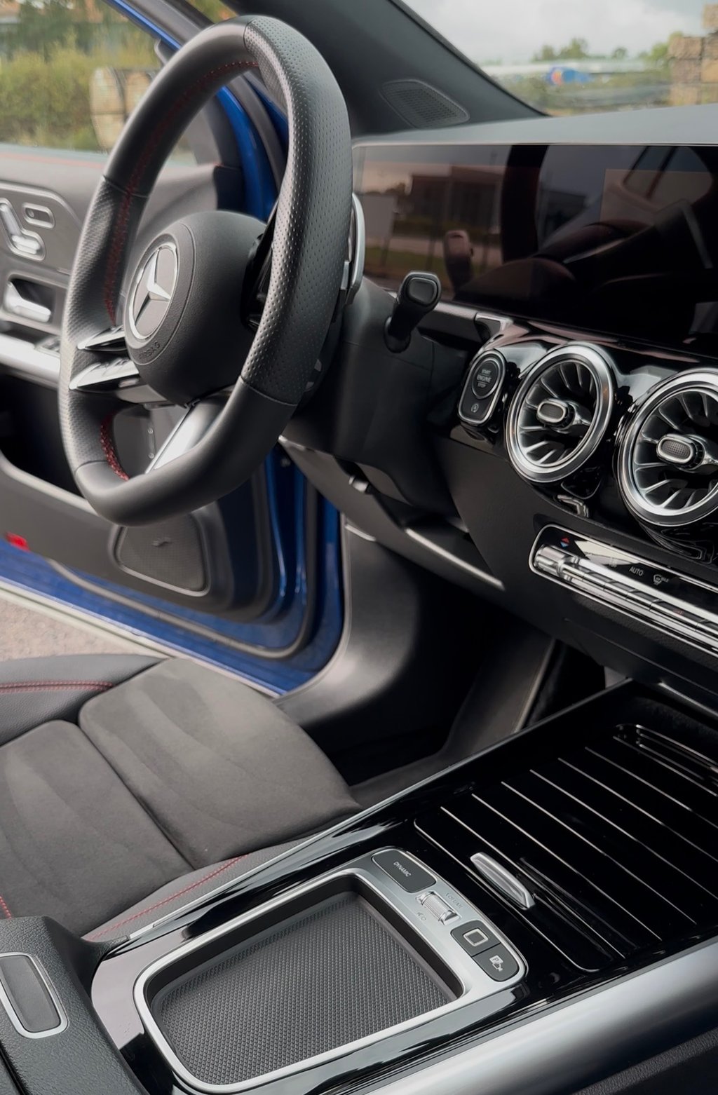 Images de voiture nettoyer intérieur complet sur Nantes