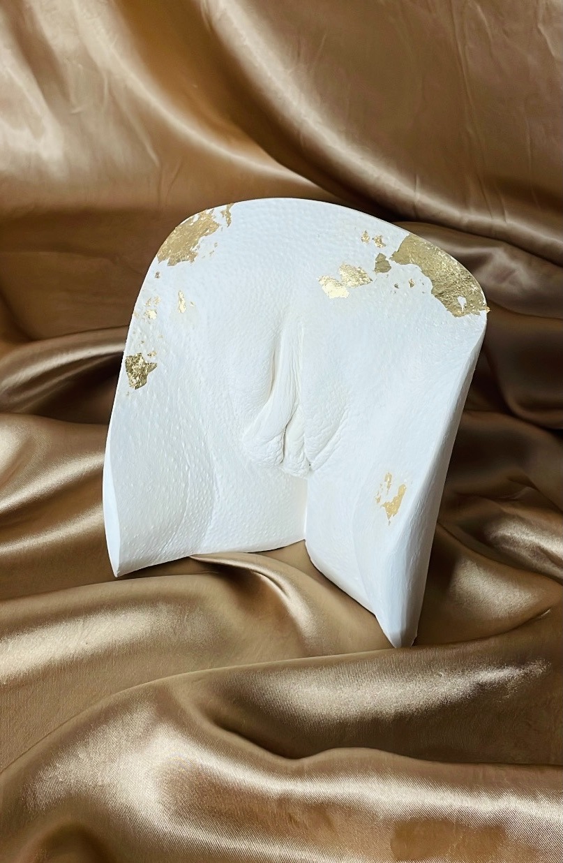 Moulage de vulve feuille d'or - Moulage intime Bordeaux