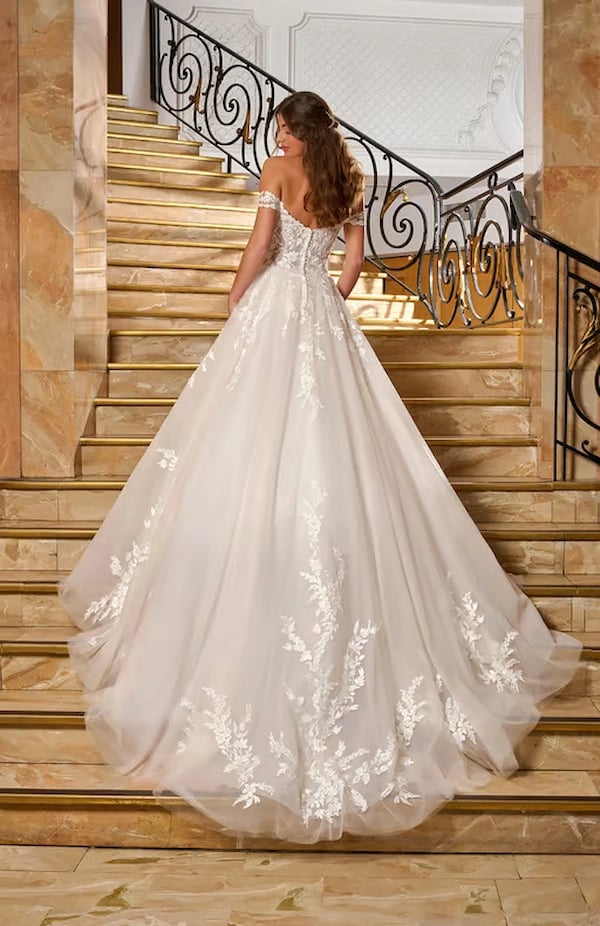 robe-de-mariée-princesse-en-dentelle-Anaïs-designs-paris