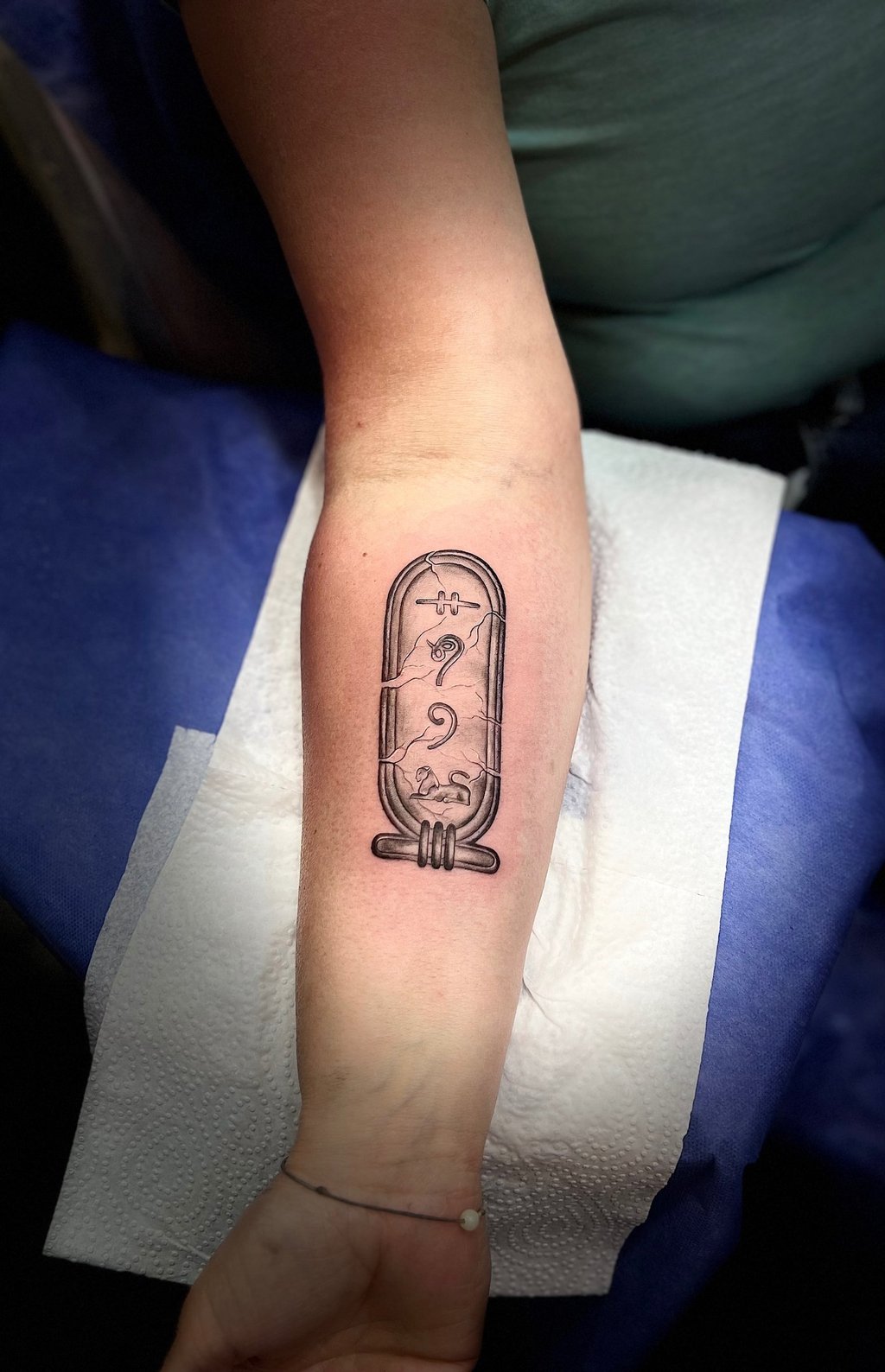 Tattoo in Hurghada Egypt – small minimalist tattoo