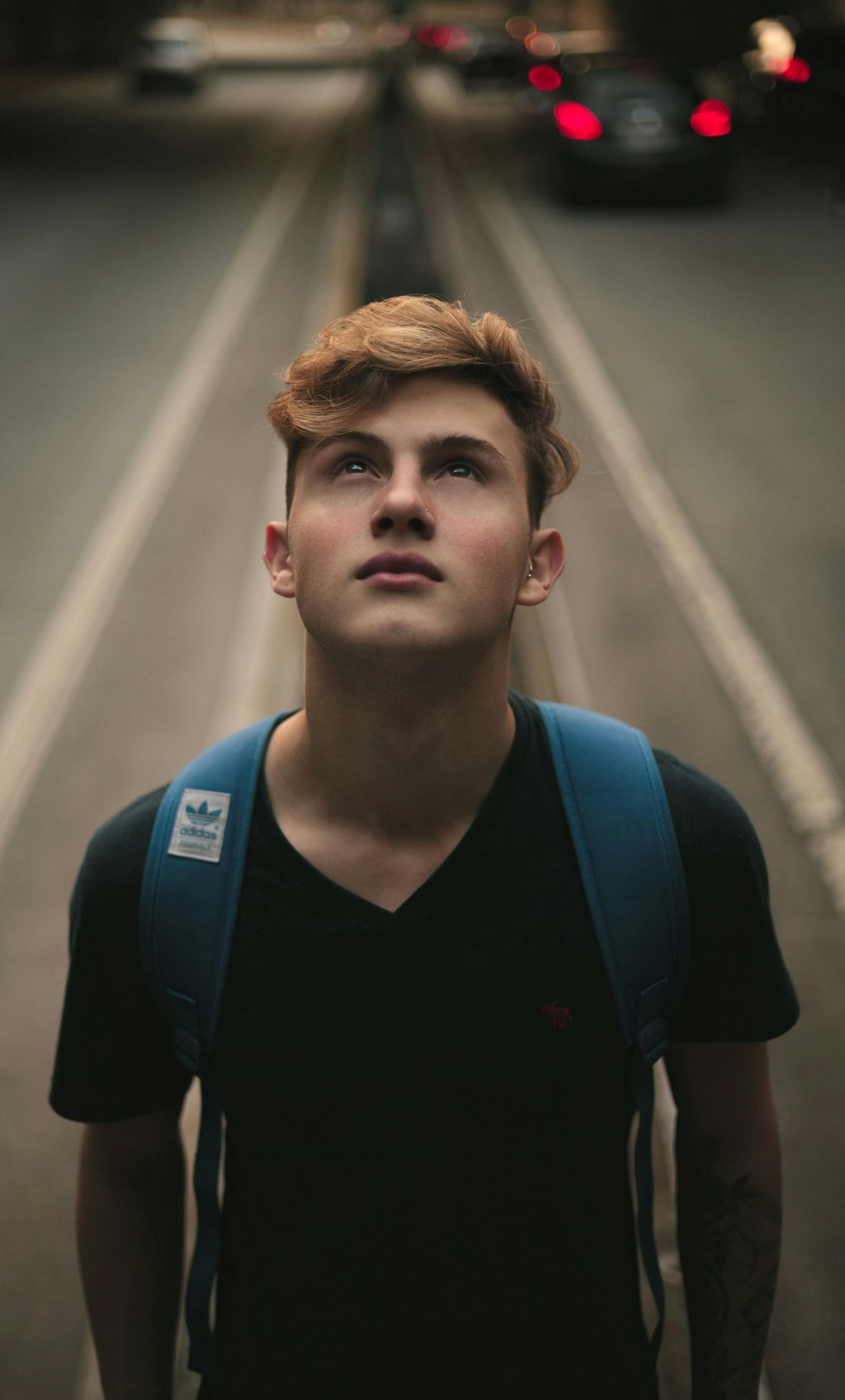 an hypersensitive teenager looking a the sky