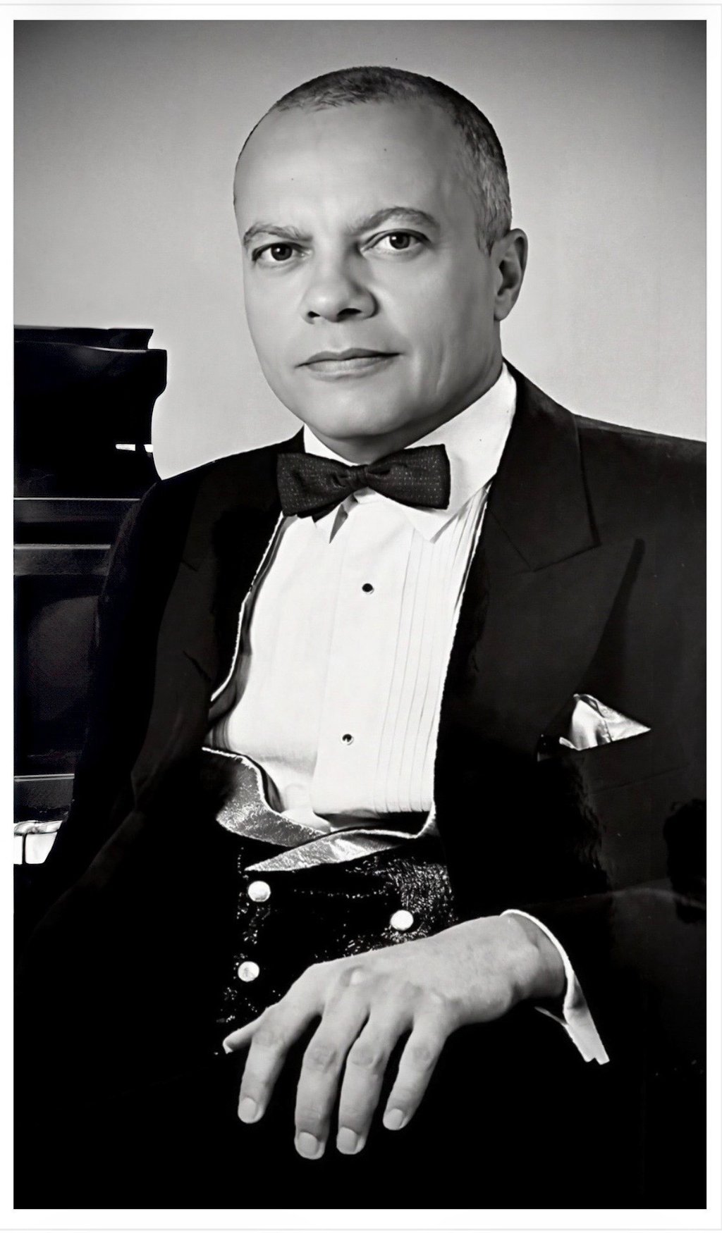 Jon Yon in Tuxedo at Grand Piano