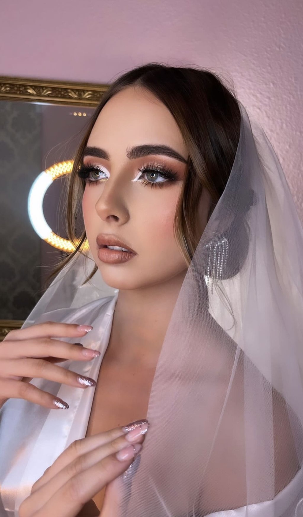 Novia preparada por maquilladora profesional especializada en bodas