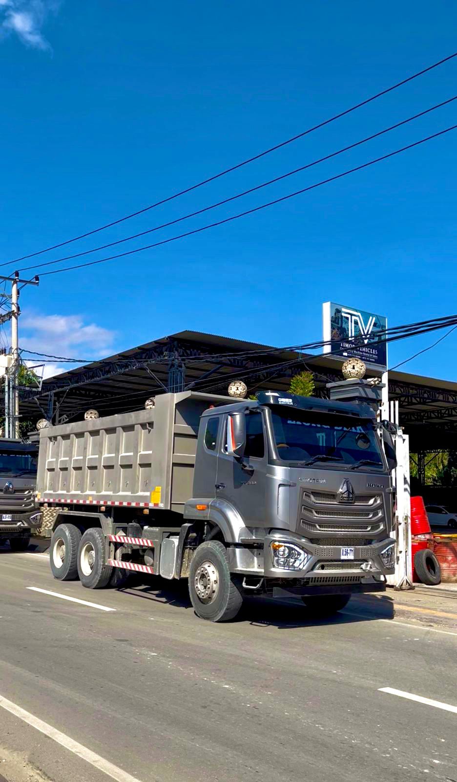 Dump Truck rental truk rental