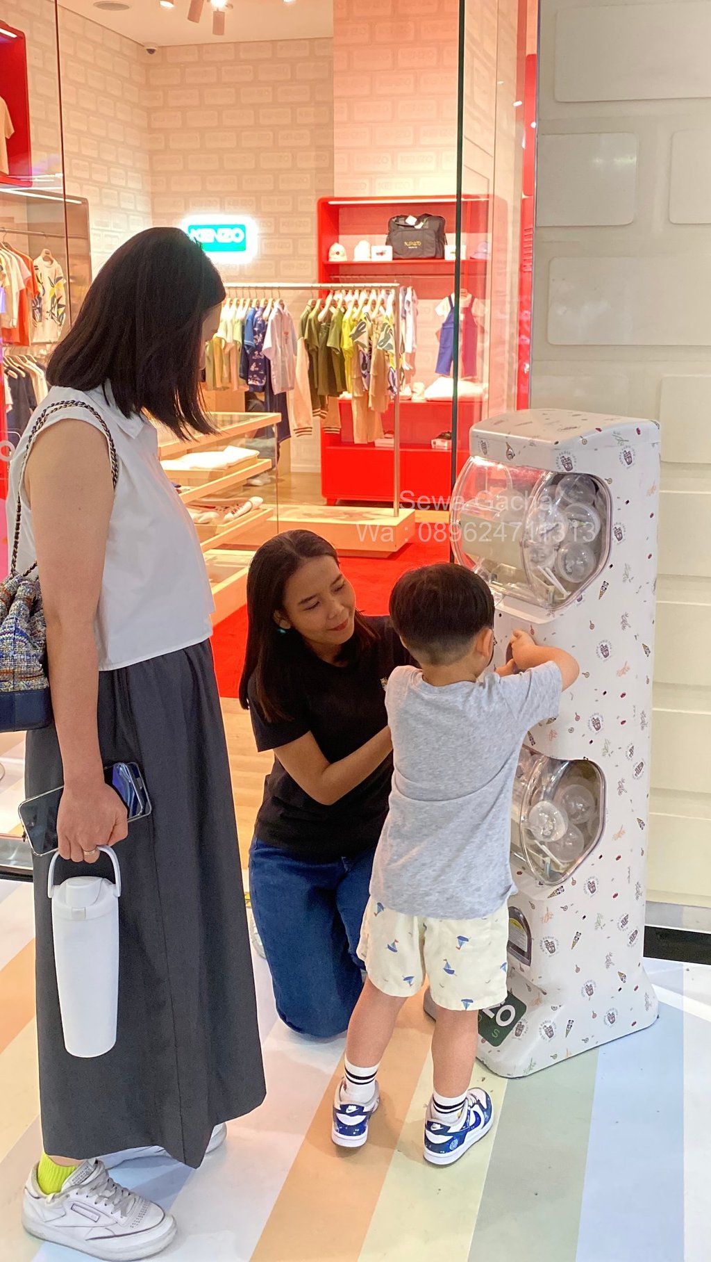 Sewa Gacha acara interaktif