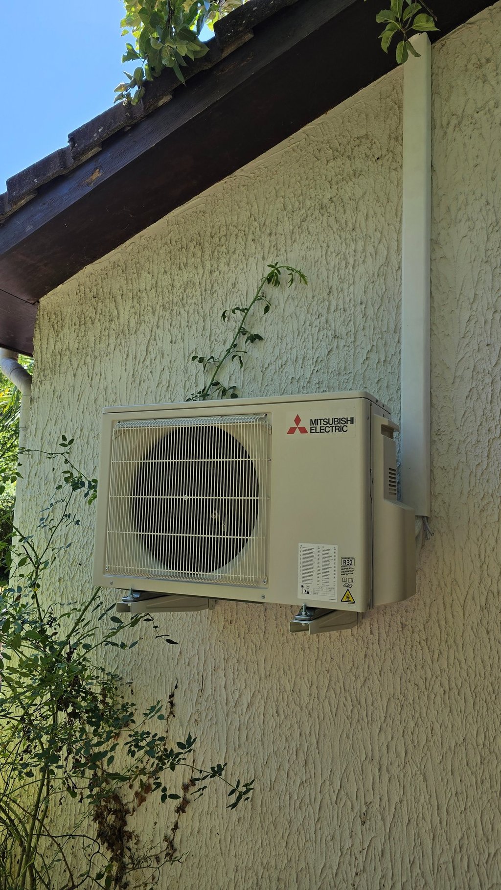 Groupe MITSUBISHI posé en fonctionnement.