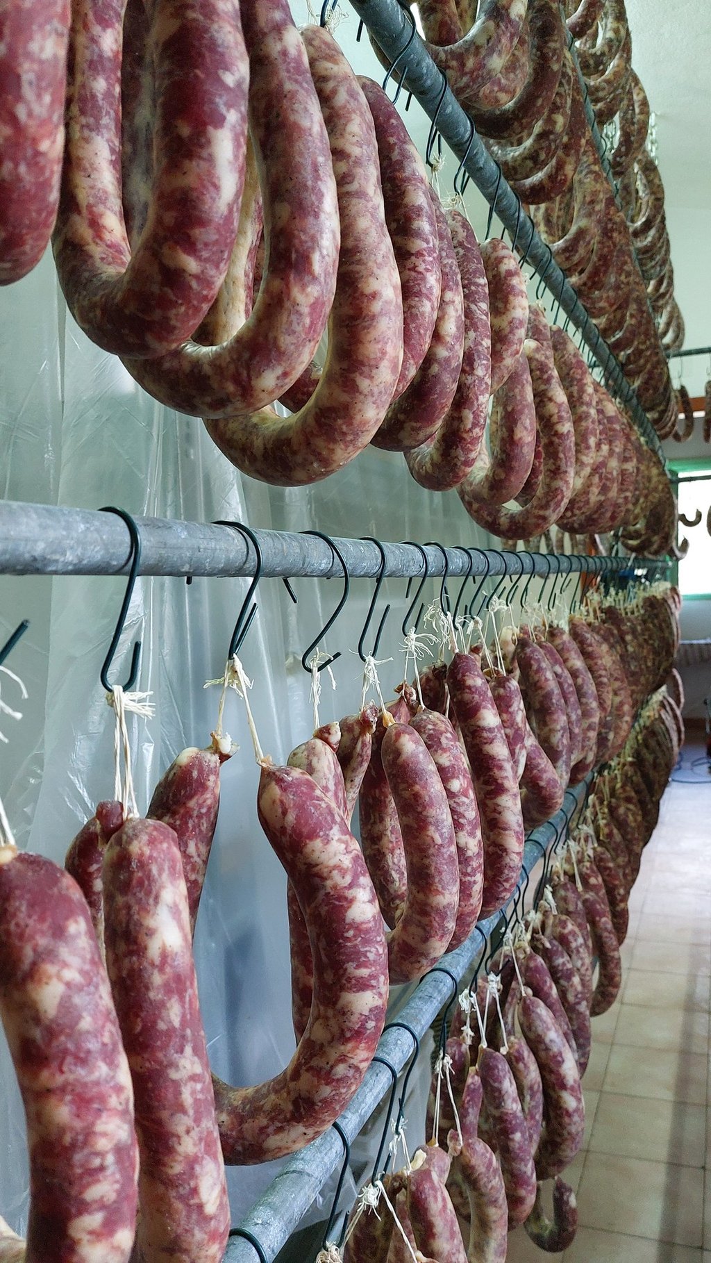 Ricetta di salsiccia e salumi tramandata nella tradizione sarda