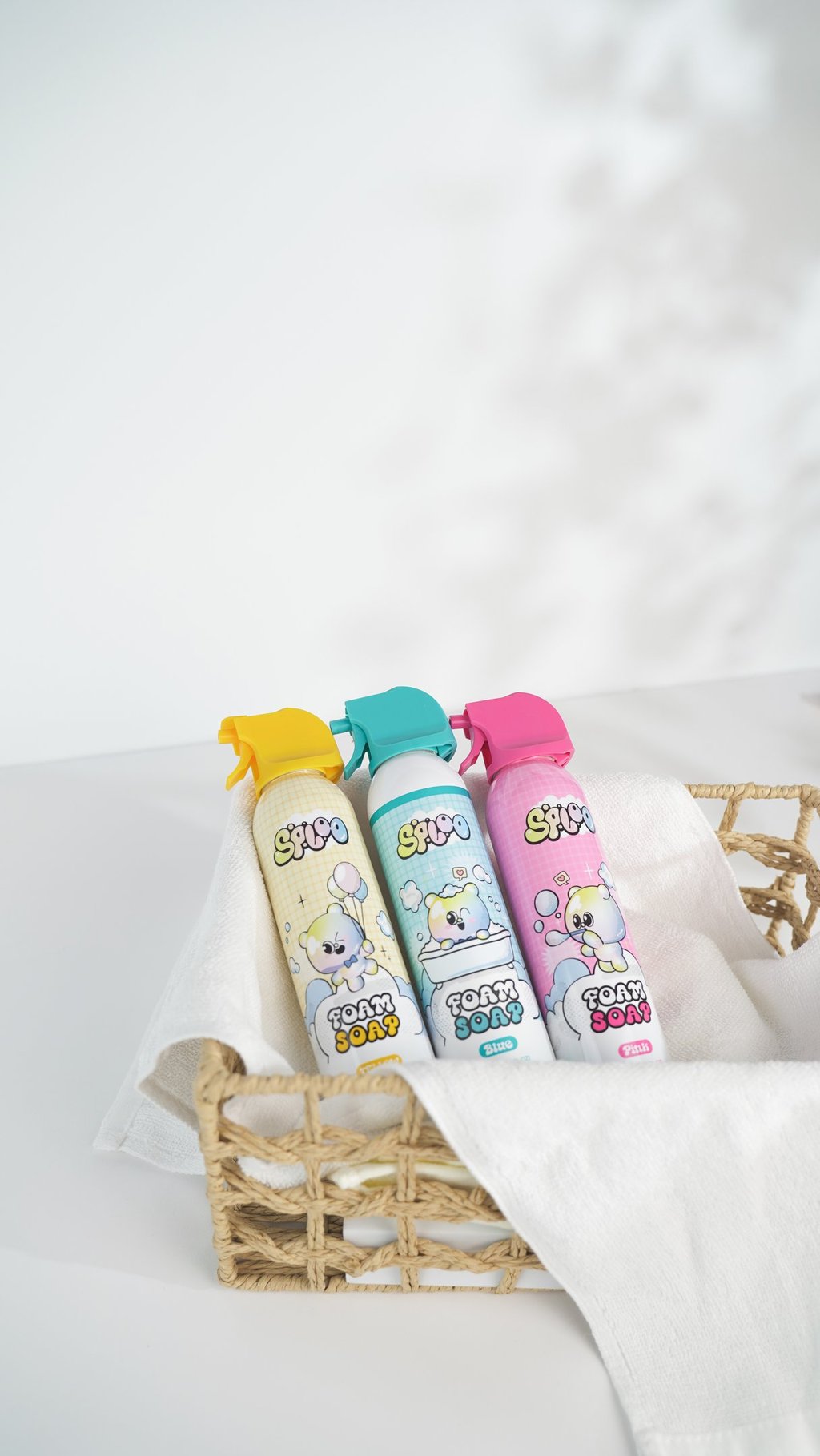 SPLOO Kids colorful foam soap spray for safe bath time