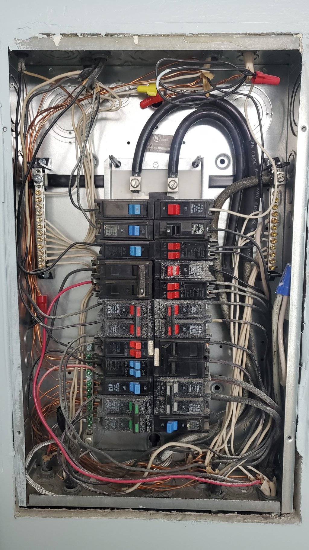 Older electrical panel in a 1970s condo. There were quite a few issues in that one!