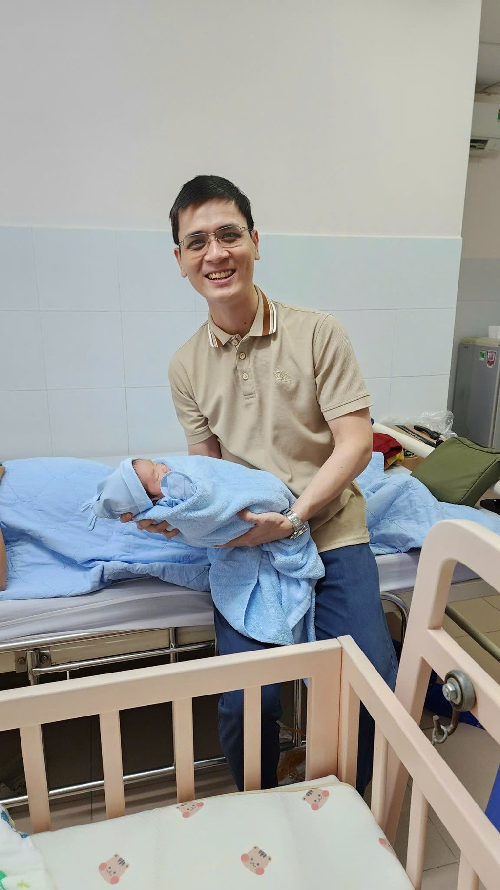 Thăm khám hậu sản tại giường