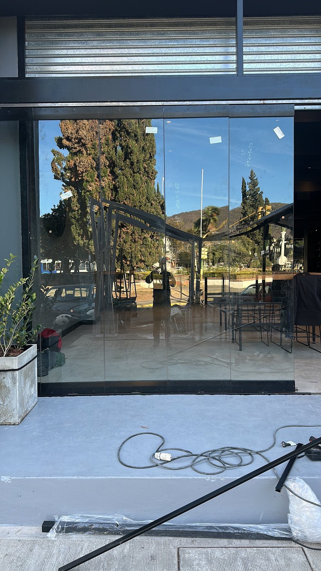 Cortinas de cristal apilable en los extremos 