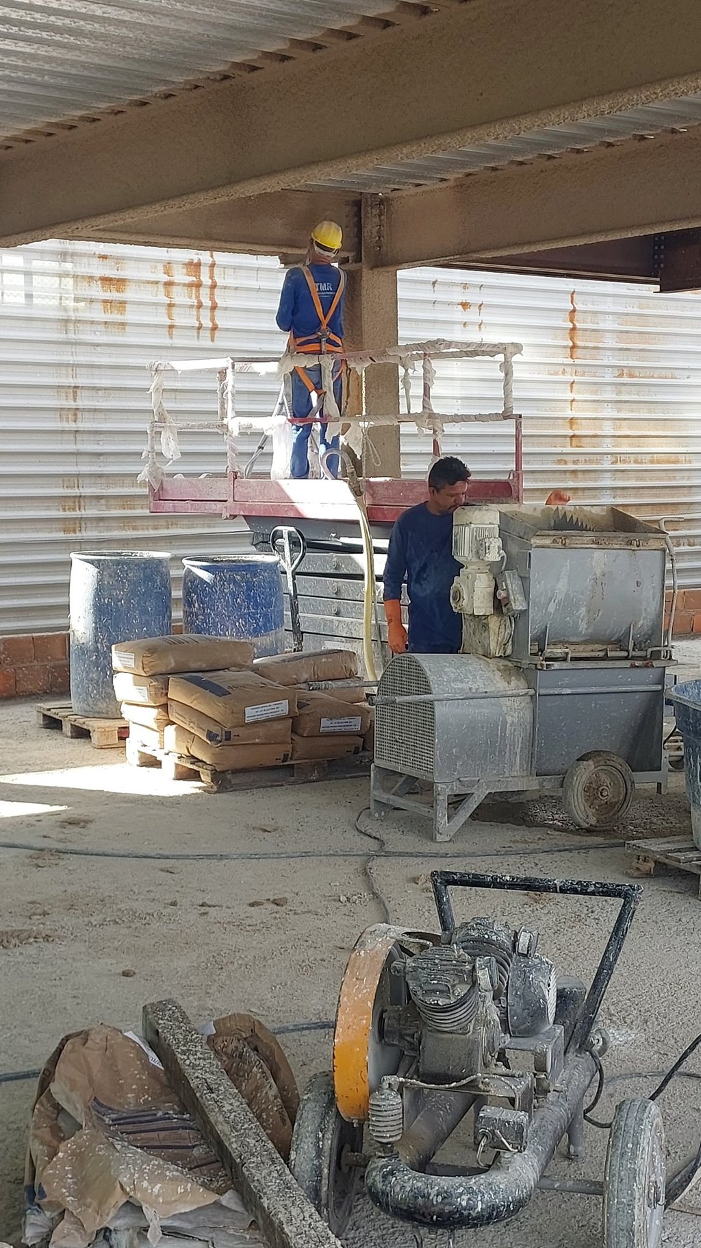 Equipamentos de argamassa projetada