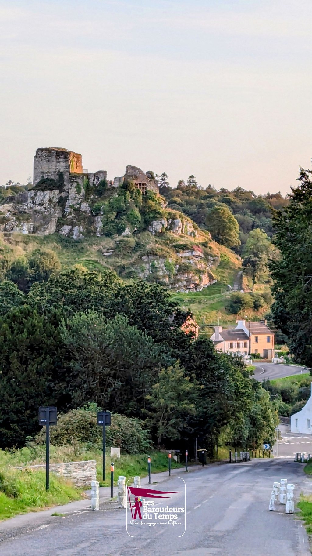 chateau la roche maurice