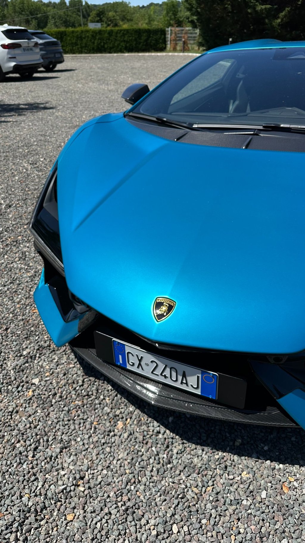 Lamborghini Le Vendeur Automobiles - vidéo YouTube et réseaux sociaux
