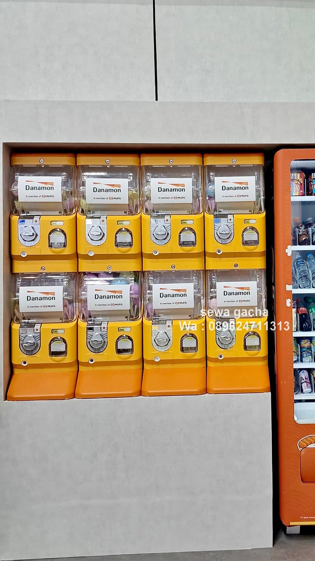 sewa mesin gacha gachapon kustomisasi