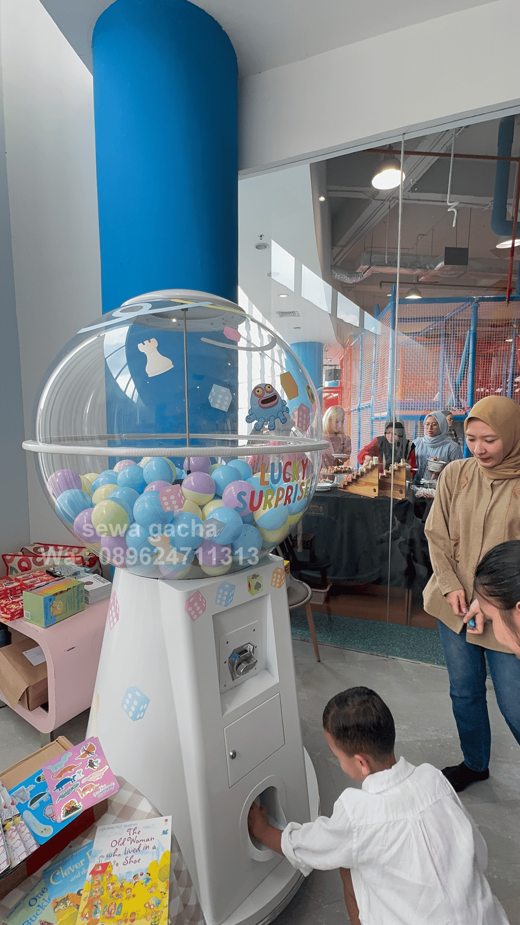 sewa gacha gachapon surabaya