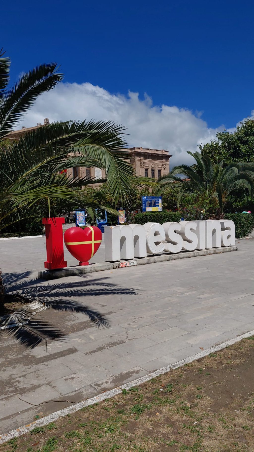 Cidade de Messina, Itália - destino de cidadania italiana para brasileiros