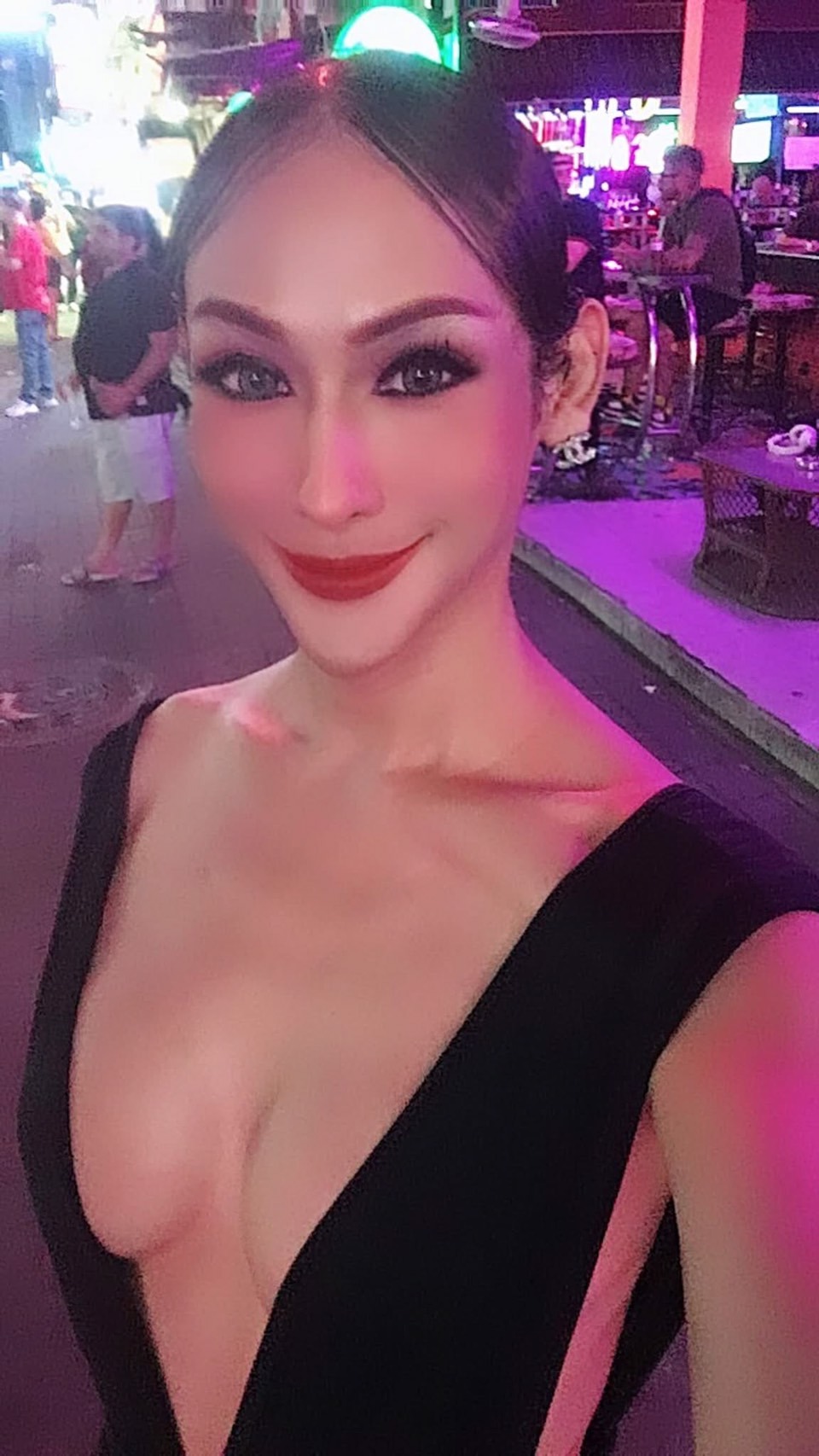 Pattaya ladyboy home massage therapist