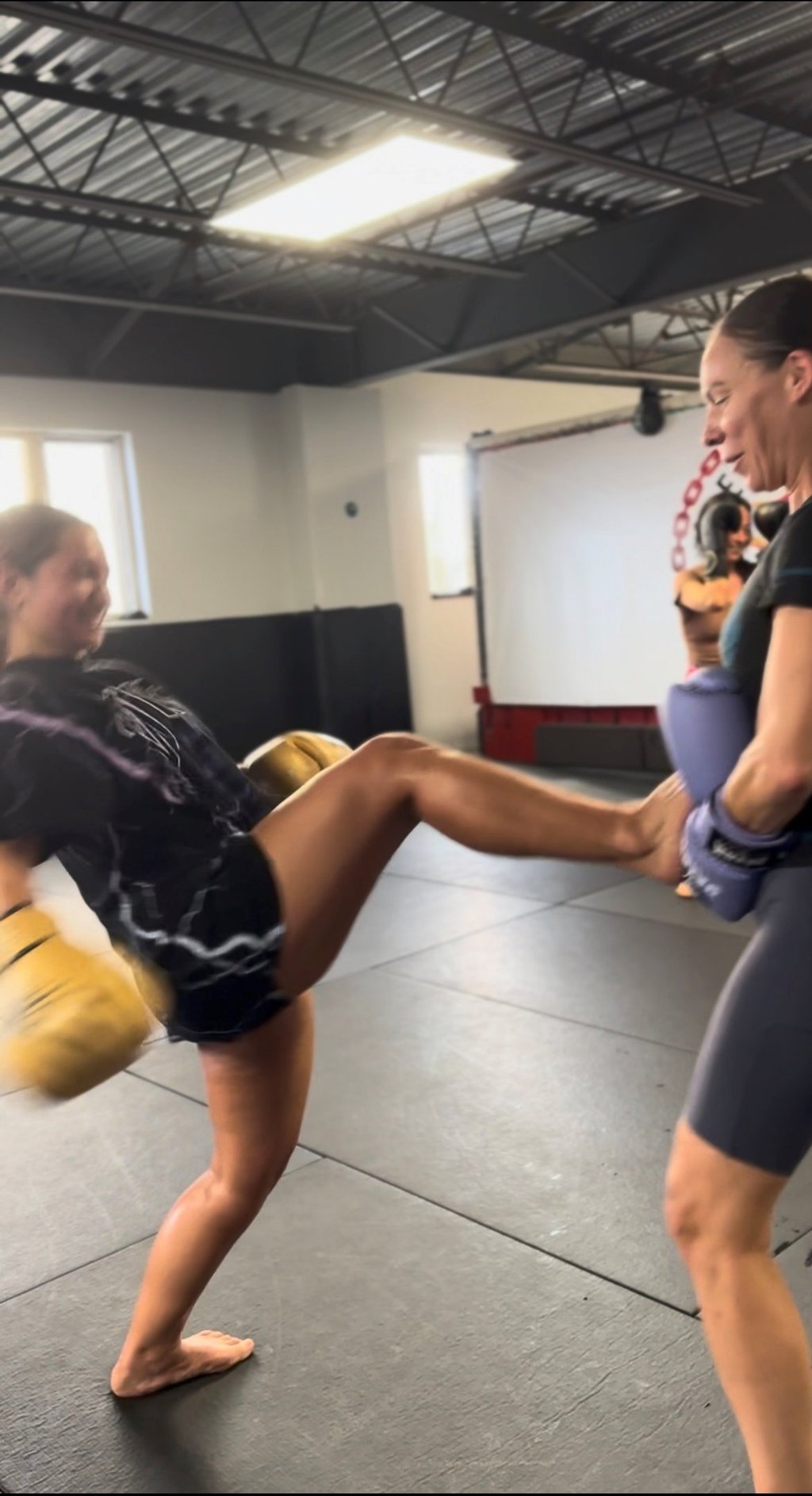 womens kickboxing class