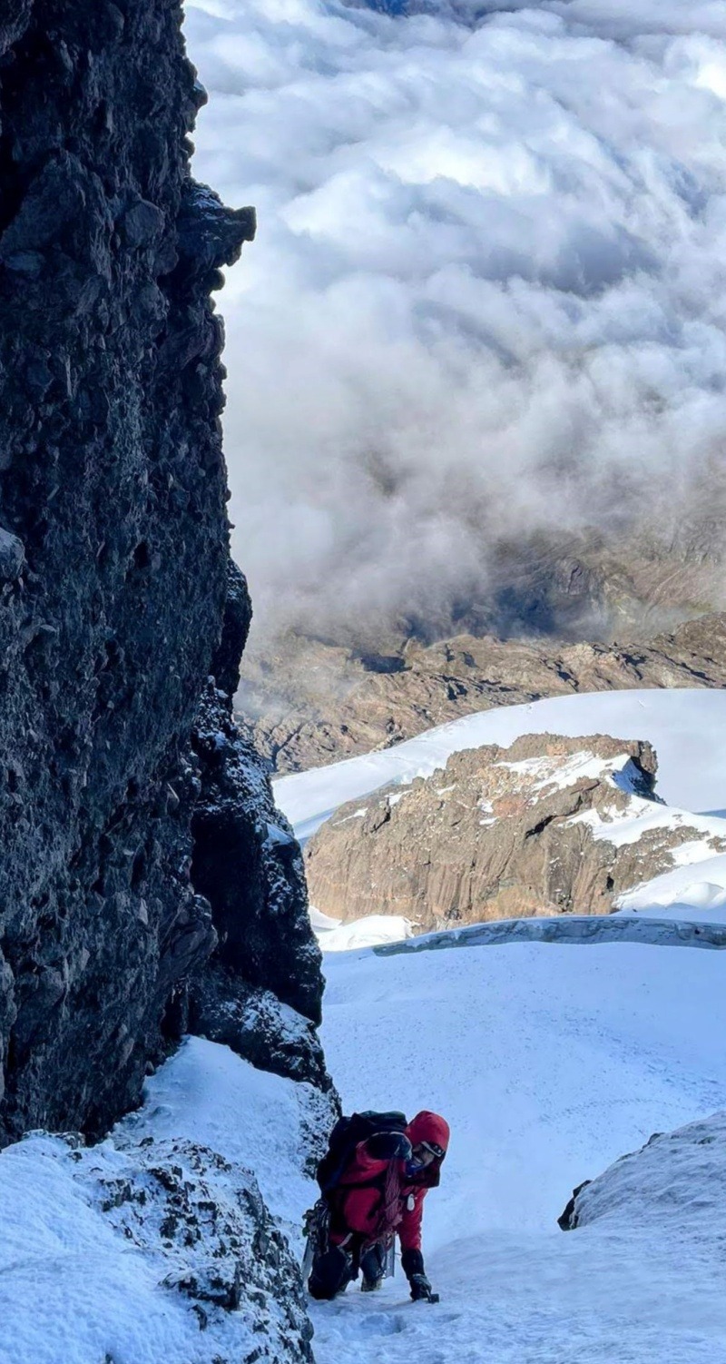climbing El Altar - Obispo