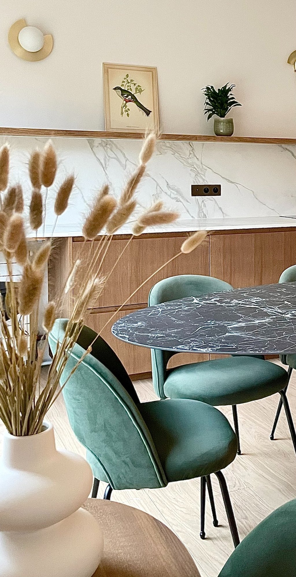 Nouvelle cuisine à Neuilly bois et marbre 