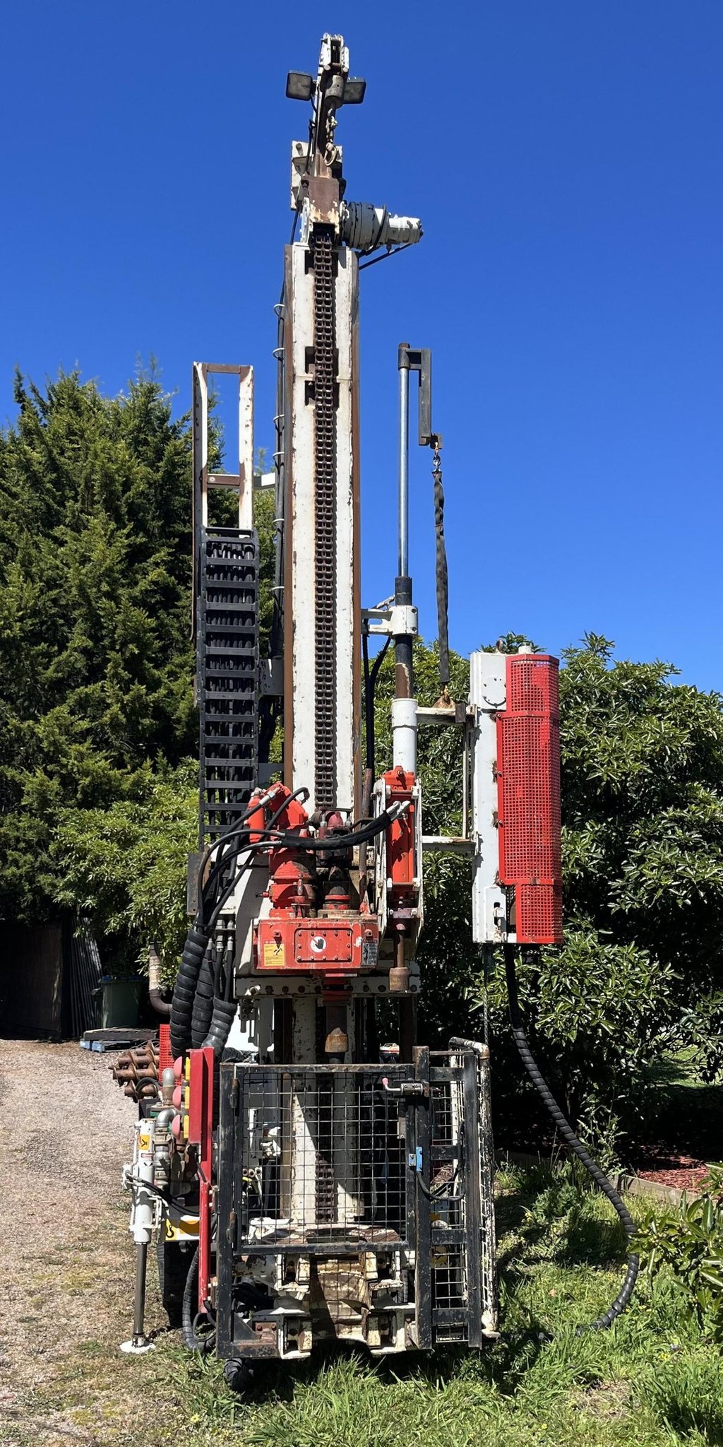 Track-mounted Comacchio GEO-305 rig – Callaway Drilling Victoria