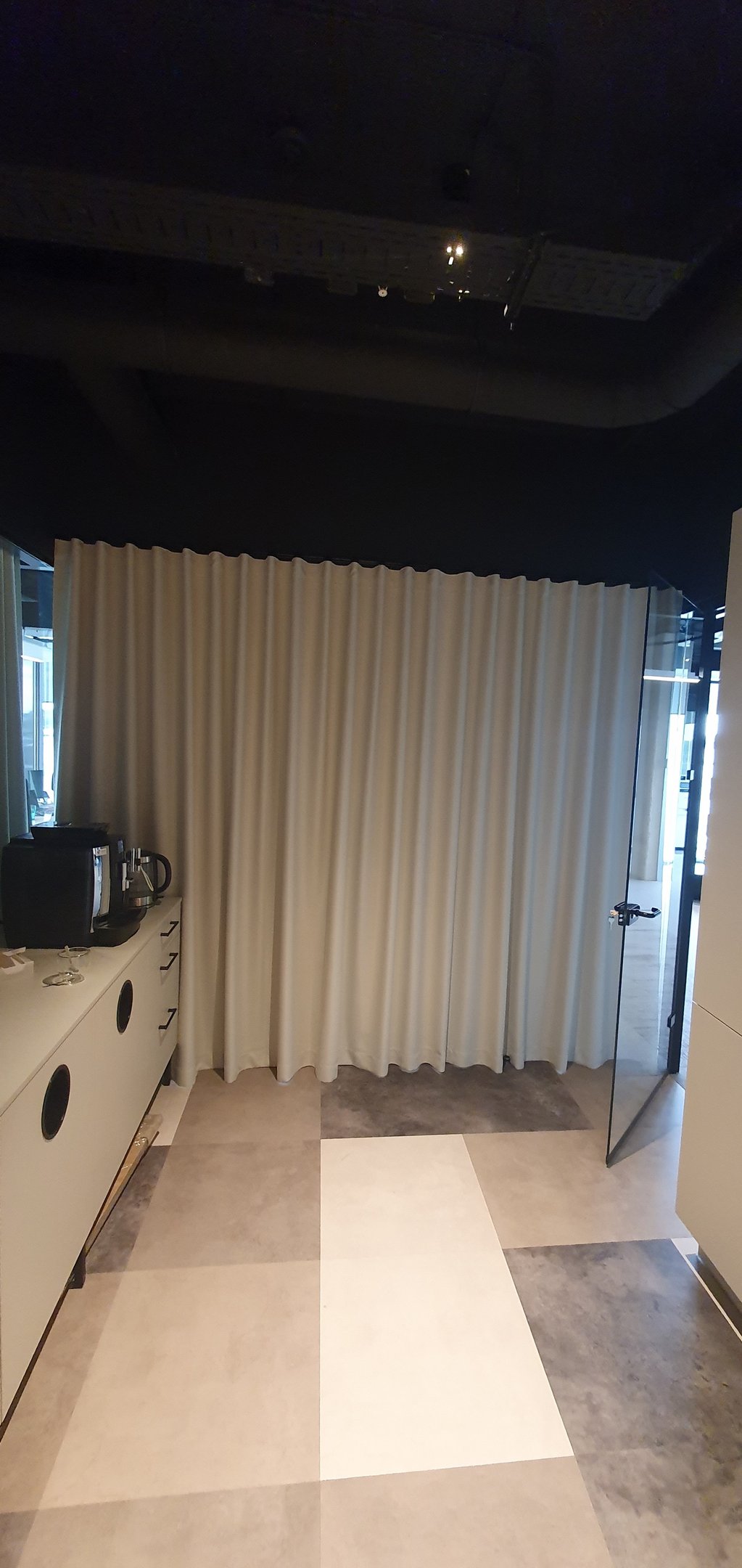 akustines užuolaidos biure