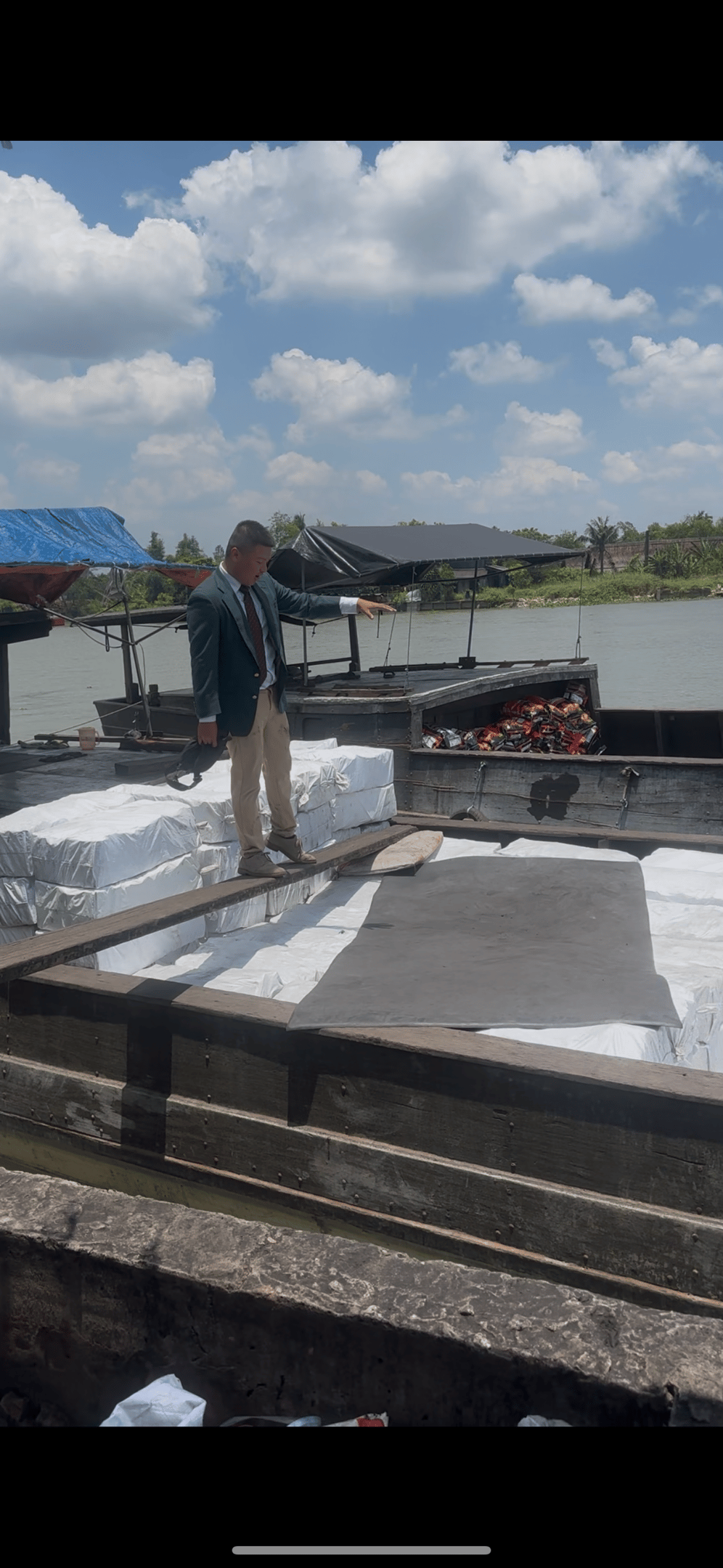 Earthange Vietnam mangrove charcoal supplier