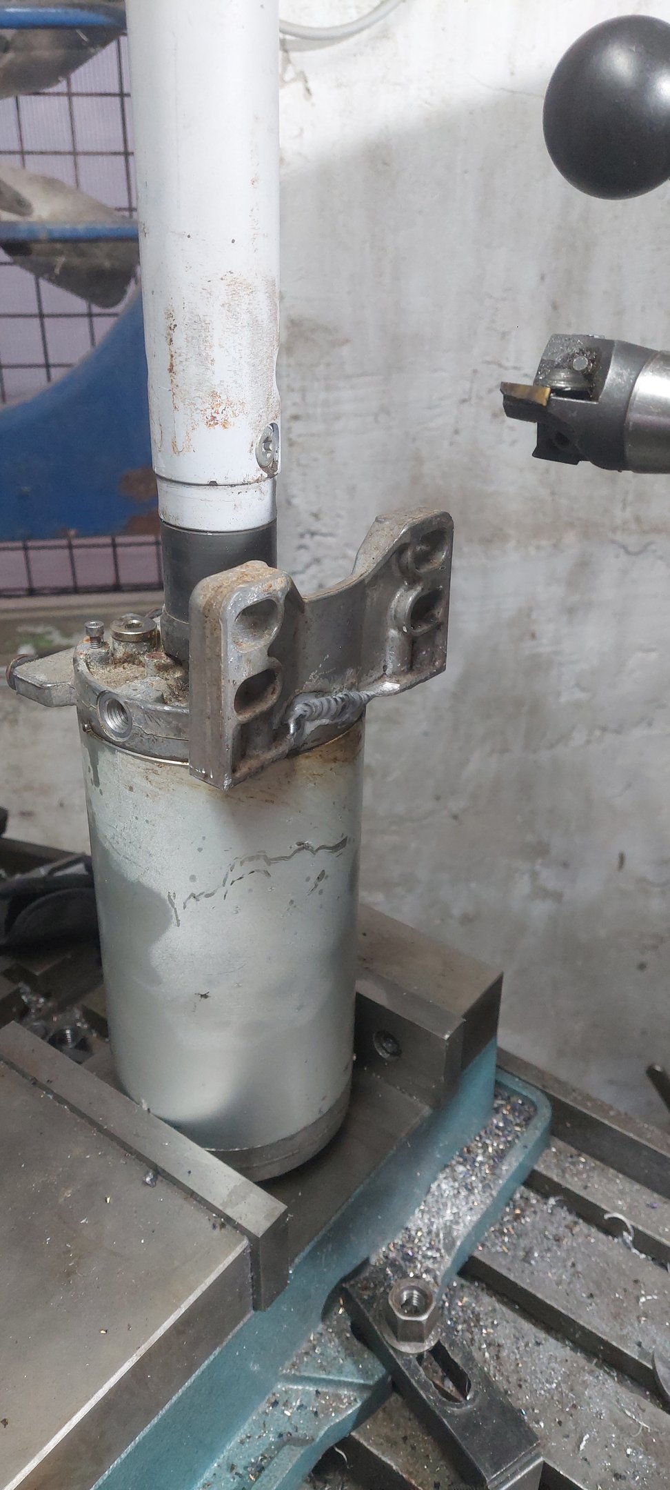 Zavarivanje i obrada pneumatskog aktuatora