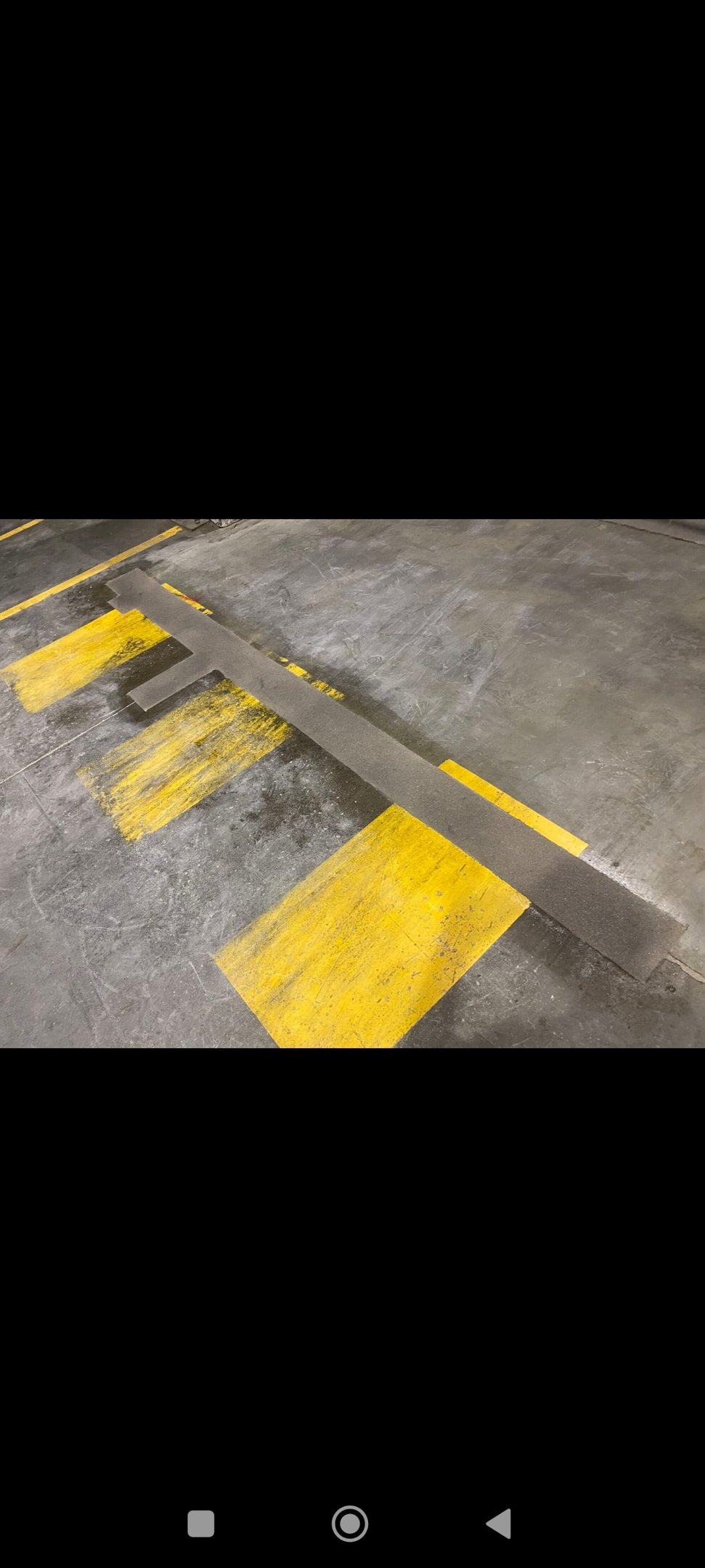 Réparation urgente sol industriel