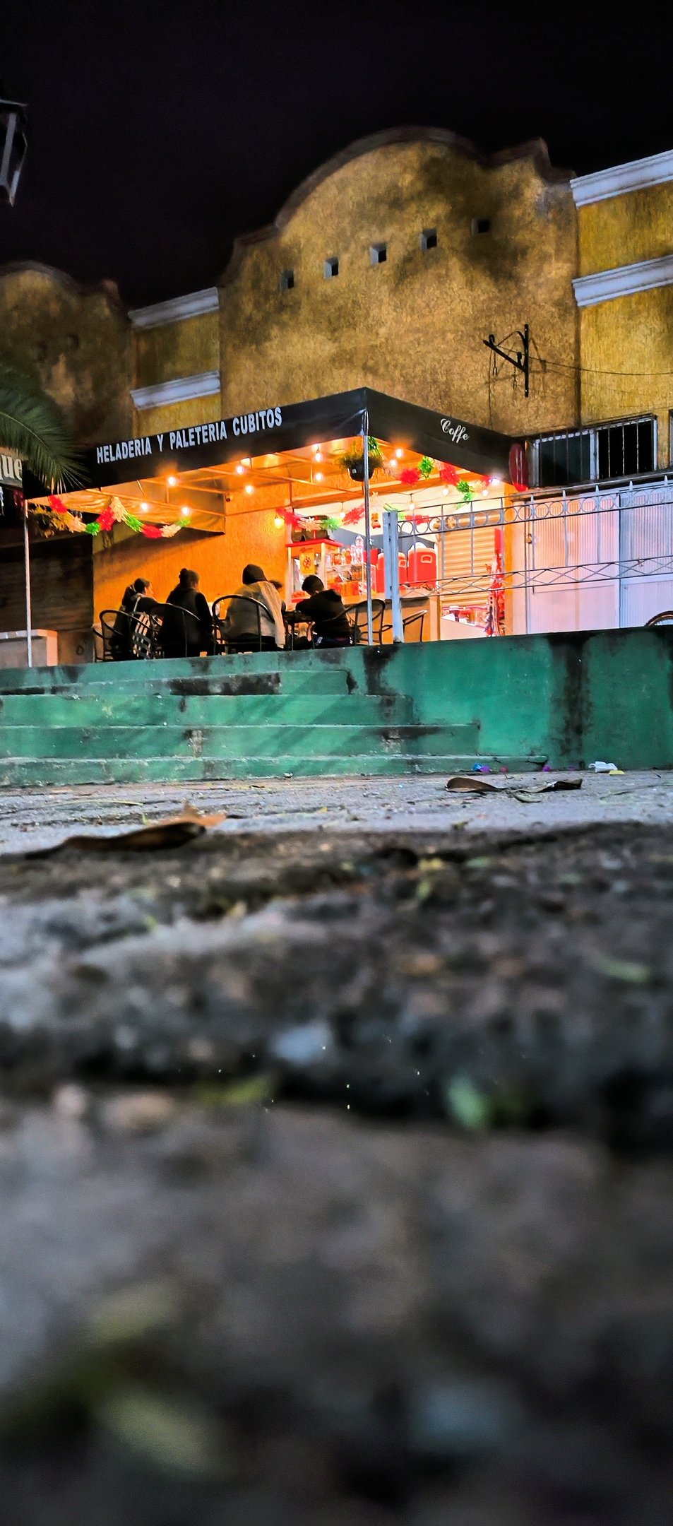 Fachada de Cubitos sucursal parque