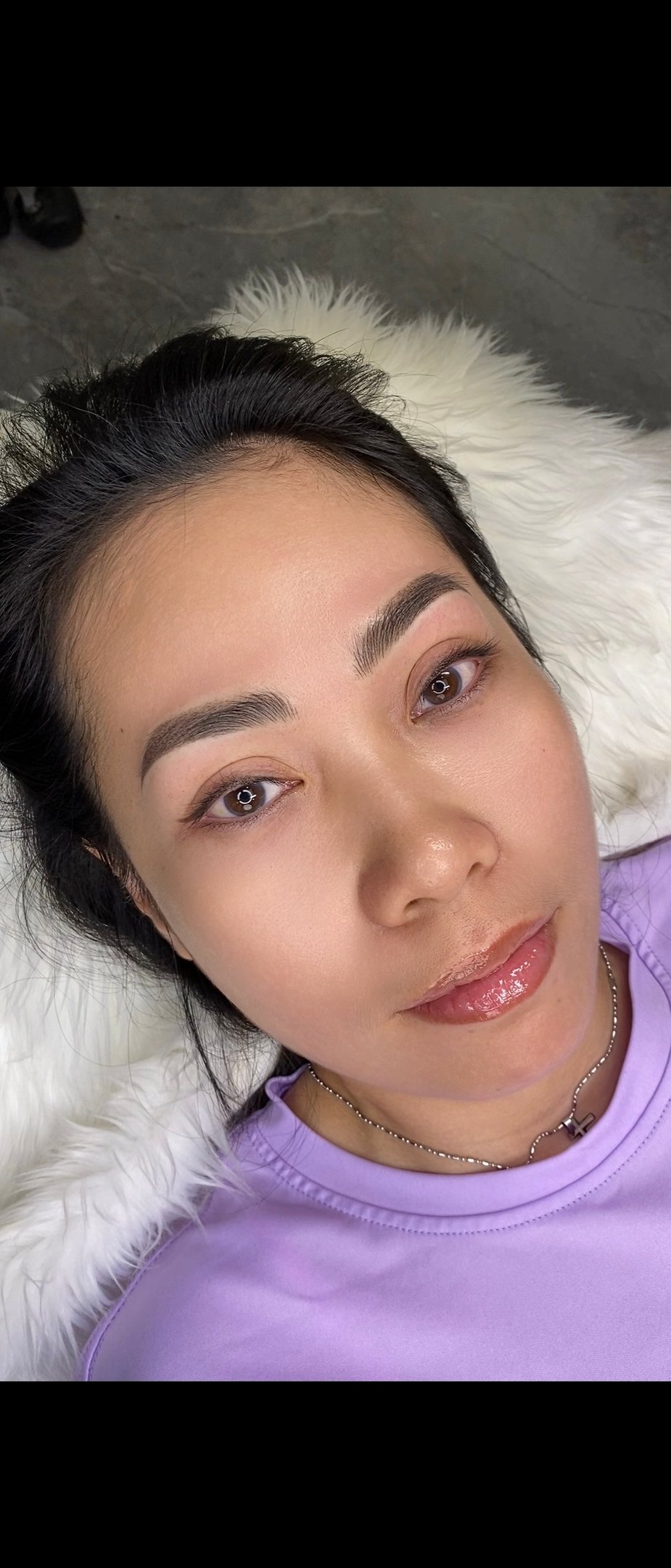 combo brows showing the blend of hair strokes and soft powder shading