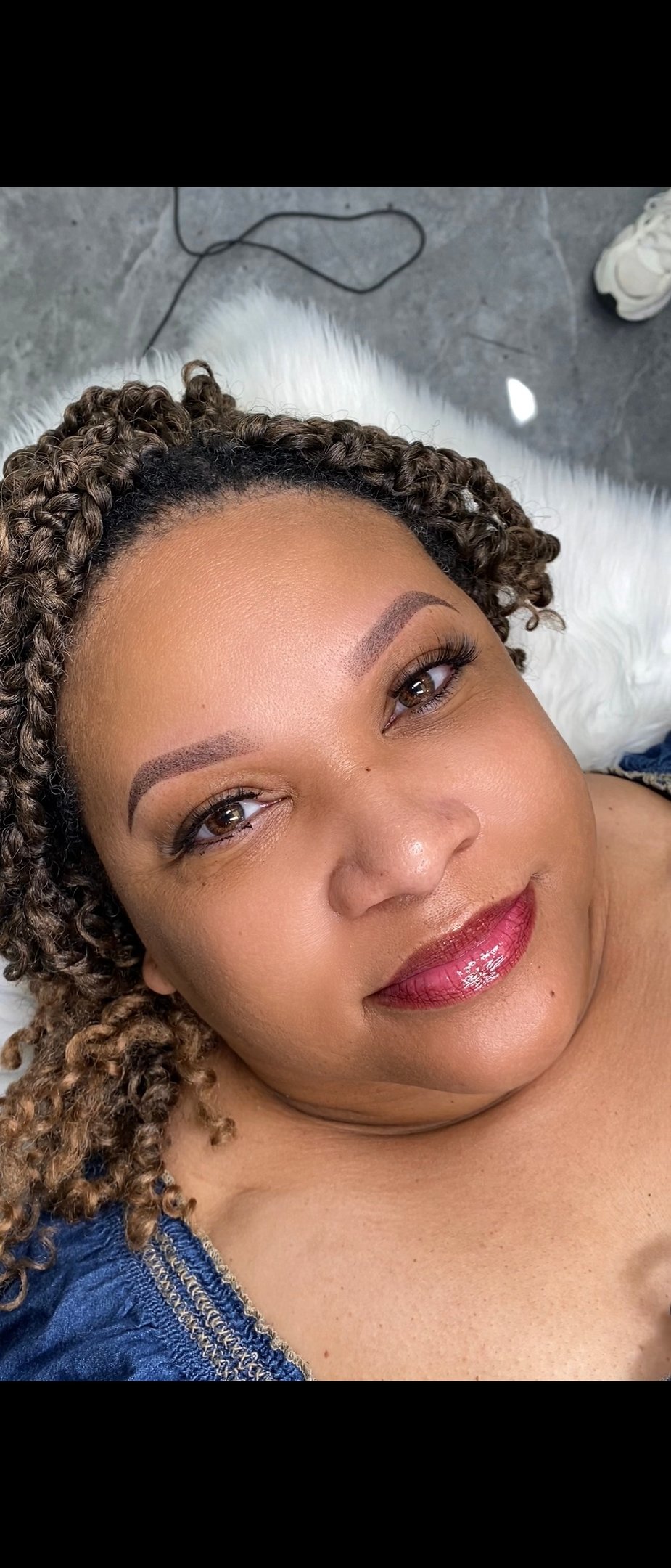 powder brow on a client with oily skin in the DFW area