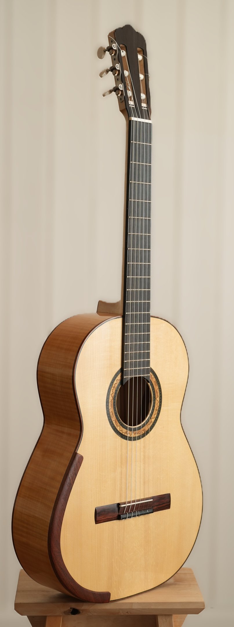 master concert guitar with arm rest