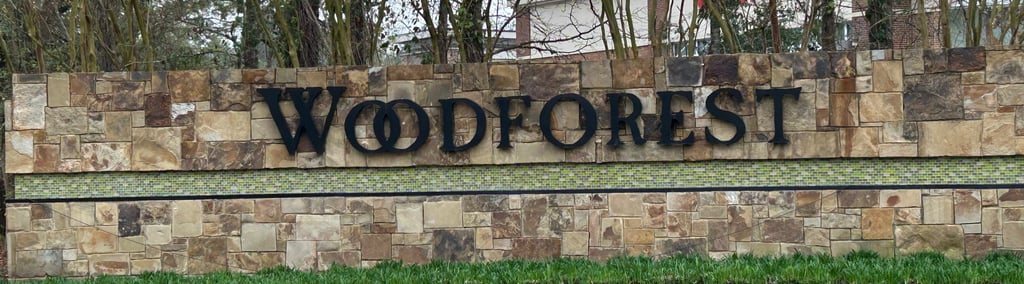 Woodforest sign: Trash Can Caddie, trash can valet services.